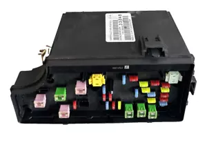 P04692333AB Jeep 2010 2011 2012 Patriot Compass Caliber Relay Fuse Box OEM - Picture 1 of 4