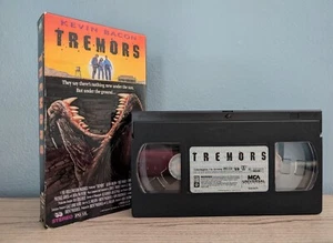 Tremors (1990, VHS) - Picture 1 of 5