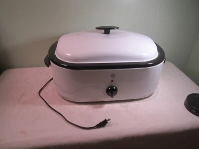 General Electric GE 18 Quart Roaster Cooker Model 169012 - Image 1 of 4