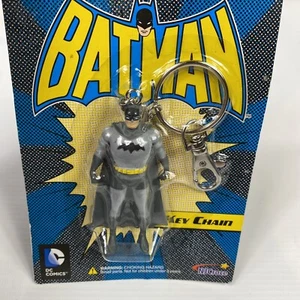 DC Comics Justice League: BATMAN Bendable Poseable Figure Key Chain New - Picture 1 of 9