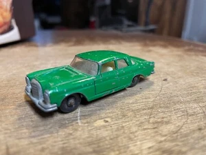 Vintage Matchbox Lesney No. 46 Mercedes 300 SE Green Made In England - Picture 1 of 4
