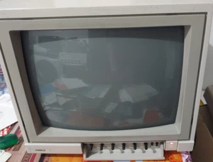 Monitor a color Commodore 1081 (Amiga 64 / 128) + red/video works classic 8- 16 bits - Imagen 1 de 8