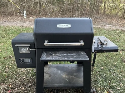 Pit Boss颗粒烧烤架 — 第 1/2 张图片