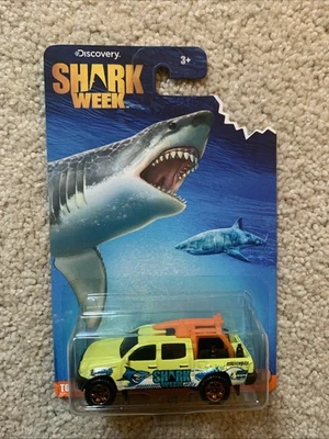 Matchbox Discovery Shark Week 2da generación Toyota Tacoma Foto 1 de 4