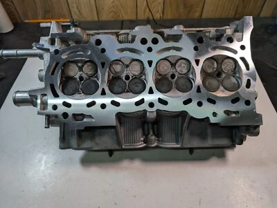 TOYOTA 2ZR-FXE CYLINDER HEAD PRIUS LEXUS CT200H AURIS HYBRID 1.8 LTR 08-16 - Image 1 of 4