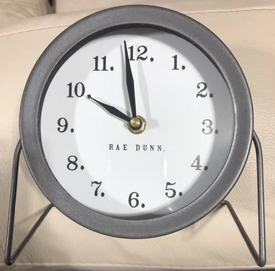 Reloj de metal Rae Dunn gris/redondo Foto 1 de 4