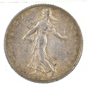 SILVER Roughly the Size of a Quarter 1916 France 1 Franc World Silver Coin *633 - Picture 1 of 3