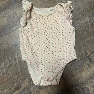 Jessica Simpson Body weiß rosa gepunktet 3-6 Monate Baby  - Bild 1 von 5