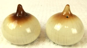 Vintage Onion Salt and Pepper Shakers 2.5" Tall - Picture 1 of 4