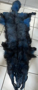 Bluefrost Fell Blau ca. 100 cm mit Schweife echt Pelz gezweckt - Bild 1 von 1