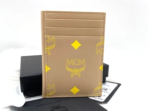 NUEVO EN CAJA AUTÉNTICO $195 Mcm Color Splash Logo Imitación Cuero Estuche para Tarjetas en Color Croissant - Imagen 1 de 11