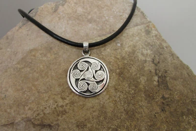 Großer Kolovrat Sterlingsilber Anhänger Halskette keltischer Knoten Charm Lederkette - Bild 1 von 4