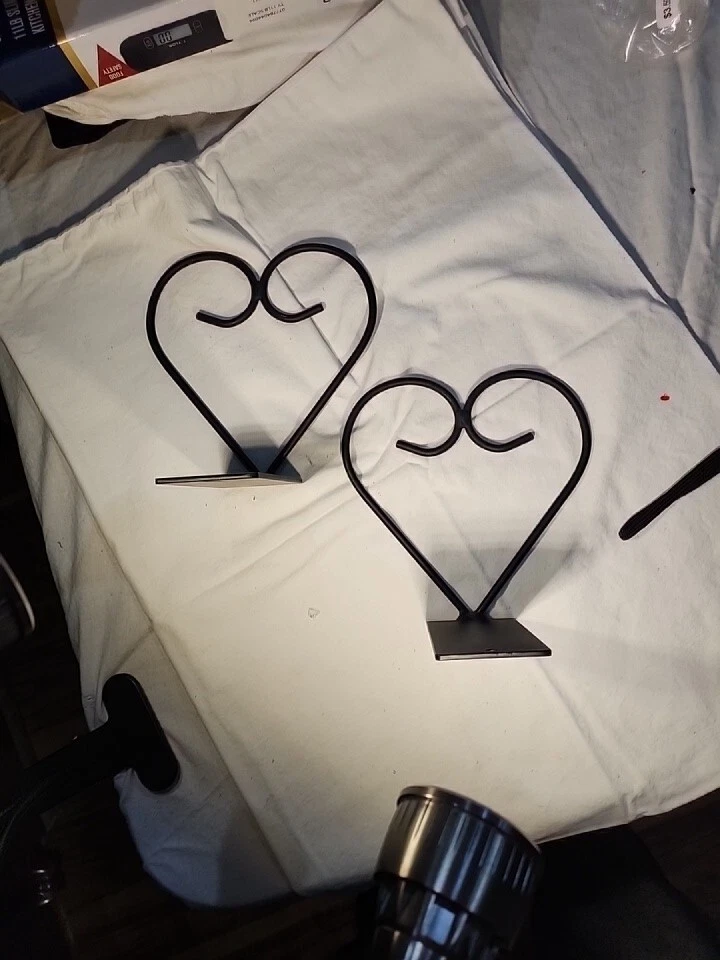 Extremos de libro de metal decorativos de corazón negro vintage ¡MIRA NUEVO! Foto 1 de 4