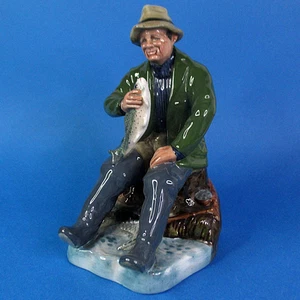 Royal Doulton Figure - A Good Catch - HN 2258 - 18 cm 7" Tall - Angler - Picture 1 of 5