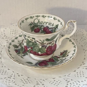 Taza de té y platillo vintage Royal Albert Covent Gardens serie de frutas "CEREZAS" - Imagen 1 de 11