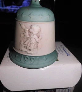 schönes Weihnachtsglöckchen 1991 von M.J Hummel - Bild 1 von 7