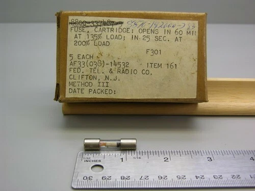 5 Cooper Bussman MDM310 3/10A Time Delay Fuses 9/32"x 1 1/4" - Image 1 of 1