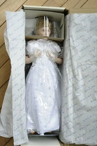 Puppen Ballkleid The Danbury Mint Porzellanpuppe mit Box. - Bild 1 von 5