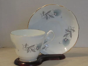Royal Ascot Cup and Saucer Made in England White With Wildflower Pattern - Picture 1 of 5