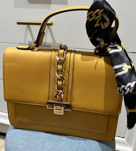 women bag - Picture 1 of 7