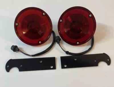 Nuevo de Lote Antiguo 1967-1978 Chevy GMC Camión Luz Trasera Par de Lentes Soportes Guía Foto 1 de 4