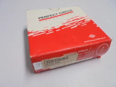 Jeu de segments piston Toyota Hiace Hilux 2.2D L piston rings set Kolbenringe - Image 1 of 2