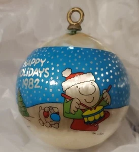 ZIGGY Ornament Vintage Spun Silk Satin Christmas Ball 1982 American Greetings - Picture 1 of 7