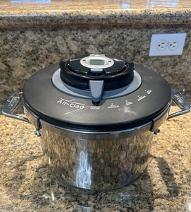 Olla a presión de acero inoxidable de precisión PC8 All-Clad de 8,4 cuartos de galón - Imagen 1 de 9