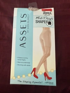 ASSETS by SPANX modellatore donna vita alta metà coscia taglia 1 controllo nudo nuovo con scatola - Foto 1 di 4
