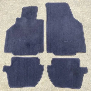 JUEGO DE 4 ALFOMBRILLAS INTERIORES GRIS OSCURO OEM 1997-2005 PORSCHE 986/996 - Imagen 1 de 8