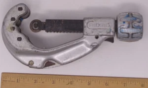 Ridgid No. 205 quick release pipe tube cutter:  1/4" - 2 3/8".  Working fine. - Picture 1 of 14