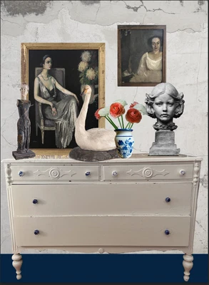 Linda cómoda vintage, encantadora cómoda. Pintado de blanco. 4 cajones Foto 1 de 4