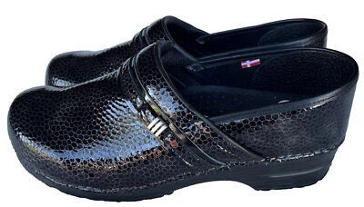 Sanita Sz 43 Black Patent Gator Reptile Print Non-Slip Clogs (S001) - Image 1 of 4