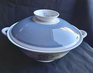 Susie Cooper GLEN MIST Covered Vegetable Dish. Signature backstamp - Picture 1 of 5