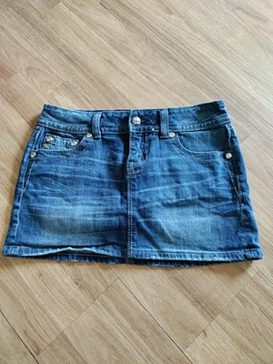 Falda vaquera Miss Me para mujer talla 28 alas de ángel lentejuelas bolsillos brillantes azul denim Foto 1 de 2