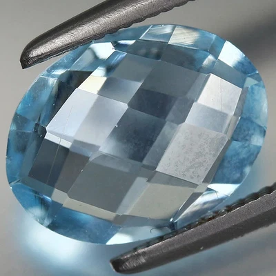 Oval🙾Checkerboard Cut 1.88ct 9.2x7mm Natural Sky Blue Topaz, Brazil Gemstone - Image 1 of 4