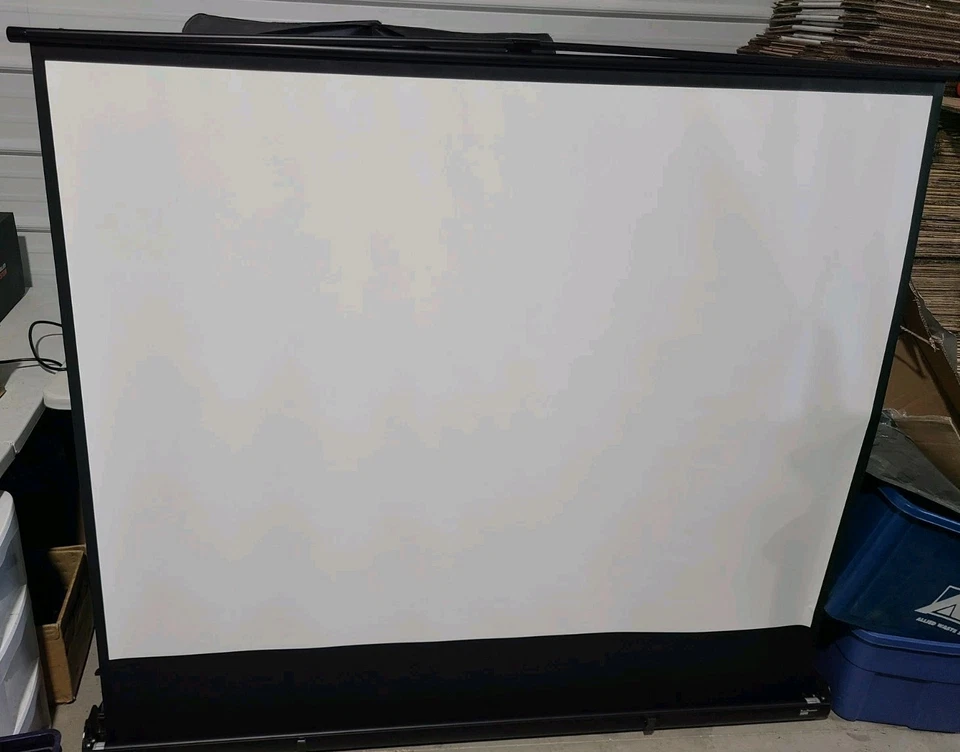 Projetor portátil Draper RoadWarrior tela fosca (63"x48") - Imagem 1 de 4