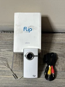 Flip Video Ultra F260W White Handheld USB 1.5" Display Video Camcorder Untested - Picture 1 of 9