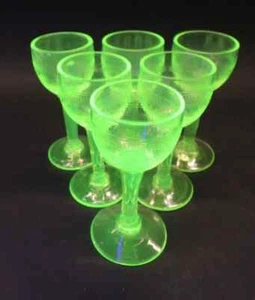 Art Deco Vaseline Shot Glasses Val St Lambert Etched Yellow Green-6pcs. - Picture 1 of 12