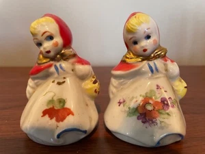 Vintage Hull 1940s Little Red Riding Hood 3.5" Salt Pepper Shakers 135889 - Picture 1 of 5