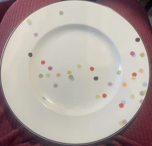 Kate Spade NY, Lenox Market Street 9,5” piatto per confetti. 2 disponibili - Foto 1 di 8