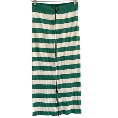 Falda a rayas tejida acanalada práctica diaria Anthropologie para mujer talla pequeña preppy” Foto 1 de 4