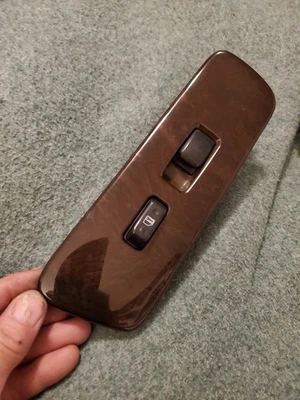 2001 2007 Toyota Highlander RIGHT FRONT PASSENGER SIDE WINDOW SWITCH OEM  - Image 1 of 4