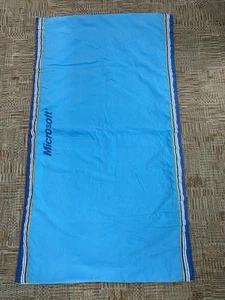 "Toalla de playa de algodón de tela de rizo azul bordada para empleados de Microsoft - 30"" x 50""" - Imagen 1 de 4