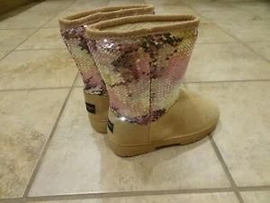 Girls Size 2 Slip on Faux Fur Lined Boots by bebe girls **NWOB** NEW! - Picture 1 of 4