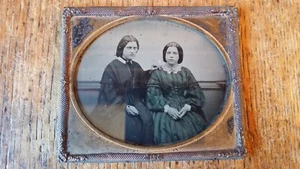 1850'S ANTIQUE TINTED AMBROTYPE PHOTOGRAPH - TWO YOUNG LADIES - SIXTH PLATE - Picture 1 of 5