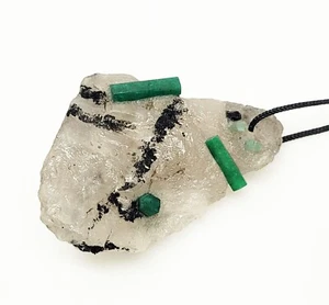 150 Ct Natural Emerald Matrix Rough Raw Zambia Emerald Matrix Pendent Gemstones - Picture 1 of 5