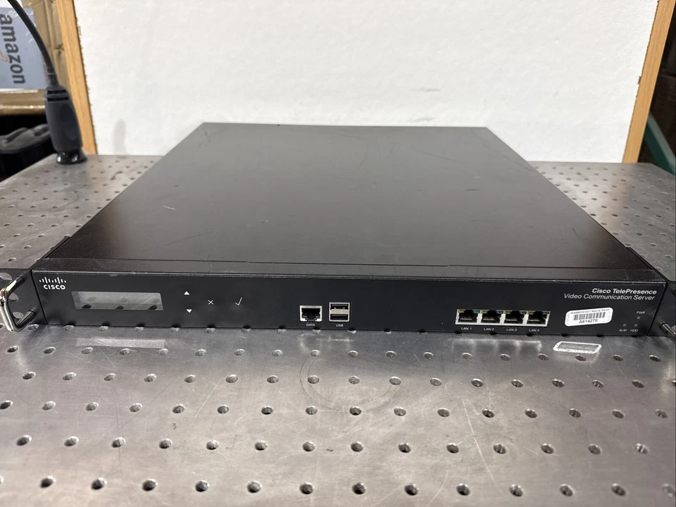CISCO CTI-VCS-BASE-K9 N/A 1GB RAM No HDD No OS Server - Image 1 of 4