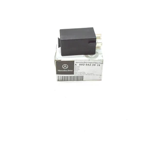 MB SL R230 Consumer Cut-Off Control Module Plate Relay A0025423919 NEW GENUINE - Picture 1 of 9
