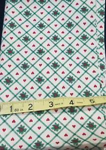 1/2 Yds Sewing Fabric Green Square Heart & Berries Joan Kessler Concord Fabrics - Picture 1 of 2